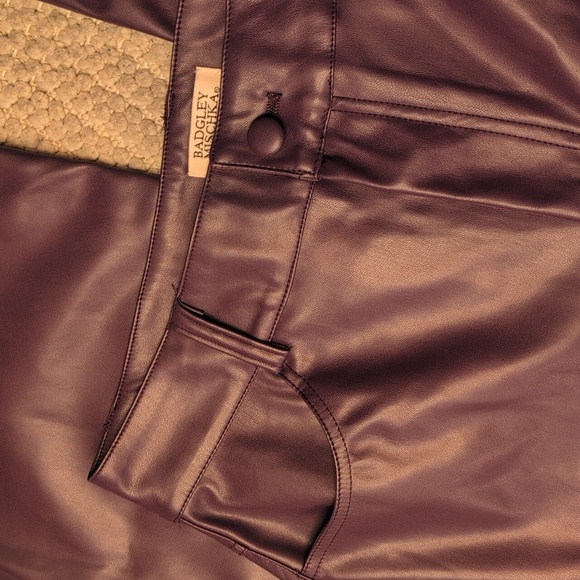 Nwt Vegan Leather Pants in purple 💜 - Picture 5 of 6